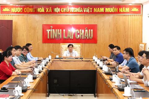 Văn phòng UBND tỉnh tham gia Hội nghị nghiên cứu, học tập, quán triệt, tuyên truyền, triển khai thực hiện Nghị quyết Hội nghị lần thứ ba Ban Chấp hành Trung ương Đảng khóa XIV