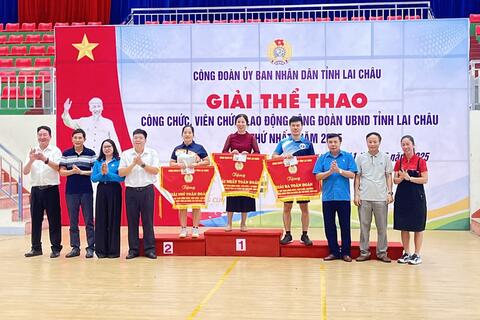 Đoàn vận động viên Công đoàn Văn phòng UBND tỉnh đạt giải Nhì toàn đoàn